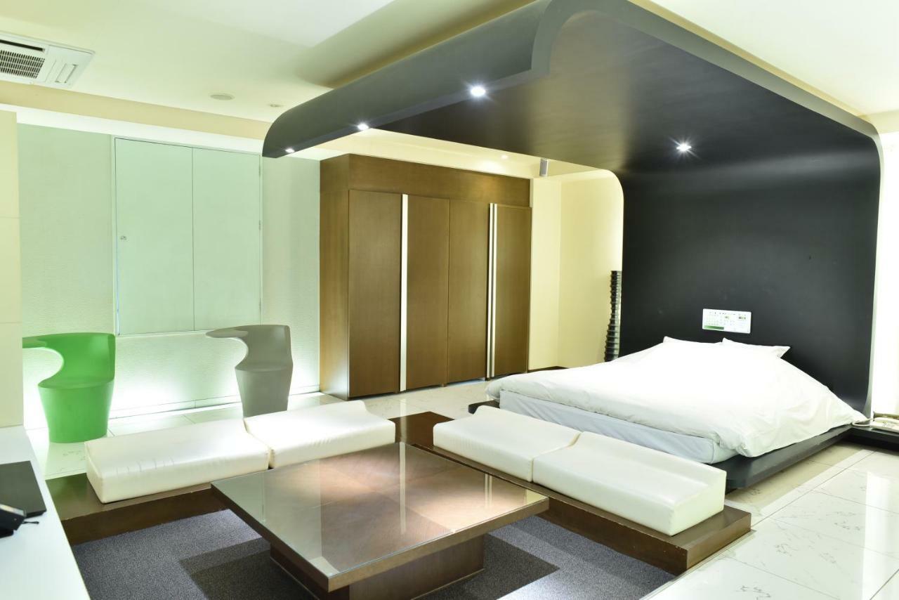 C-Hotel Affetto (Adults Only) Sapporo Eksteriør bilde